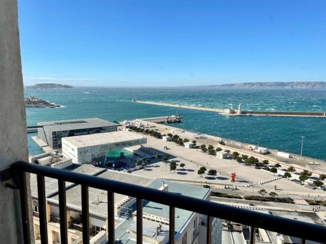 Vue Mer Le Panoramique Vieux-Port De Marselha Exterior foto